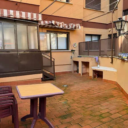 Maria La Judia Apartment